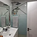Apartman Instituto 28 *