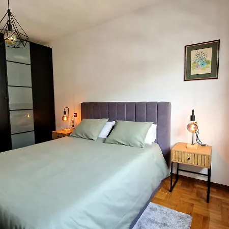 Instituto 28 Apartman